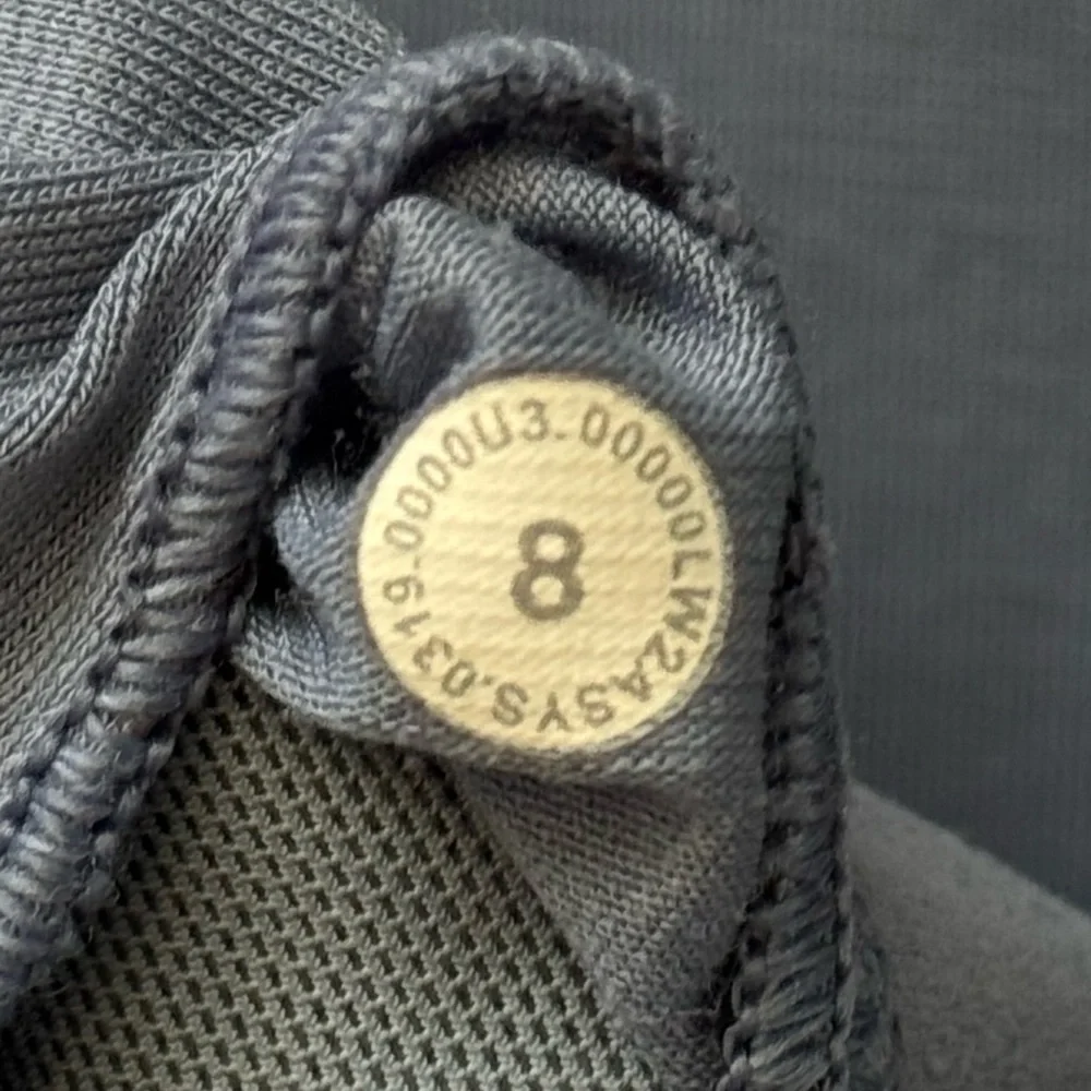Lululemon Flow Light Blue Gray Flow Y Nulu Sports Bra Size 8 Women W2ASYS